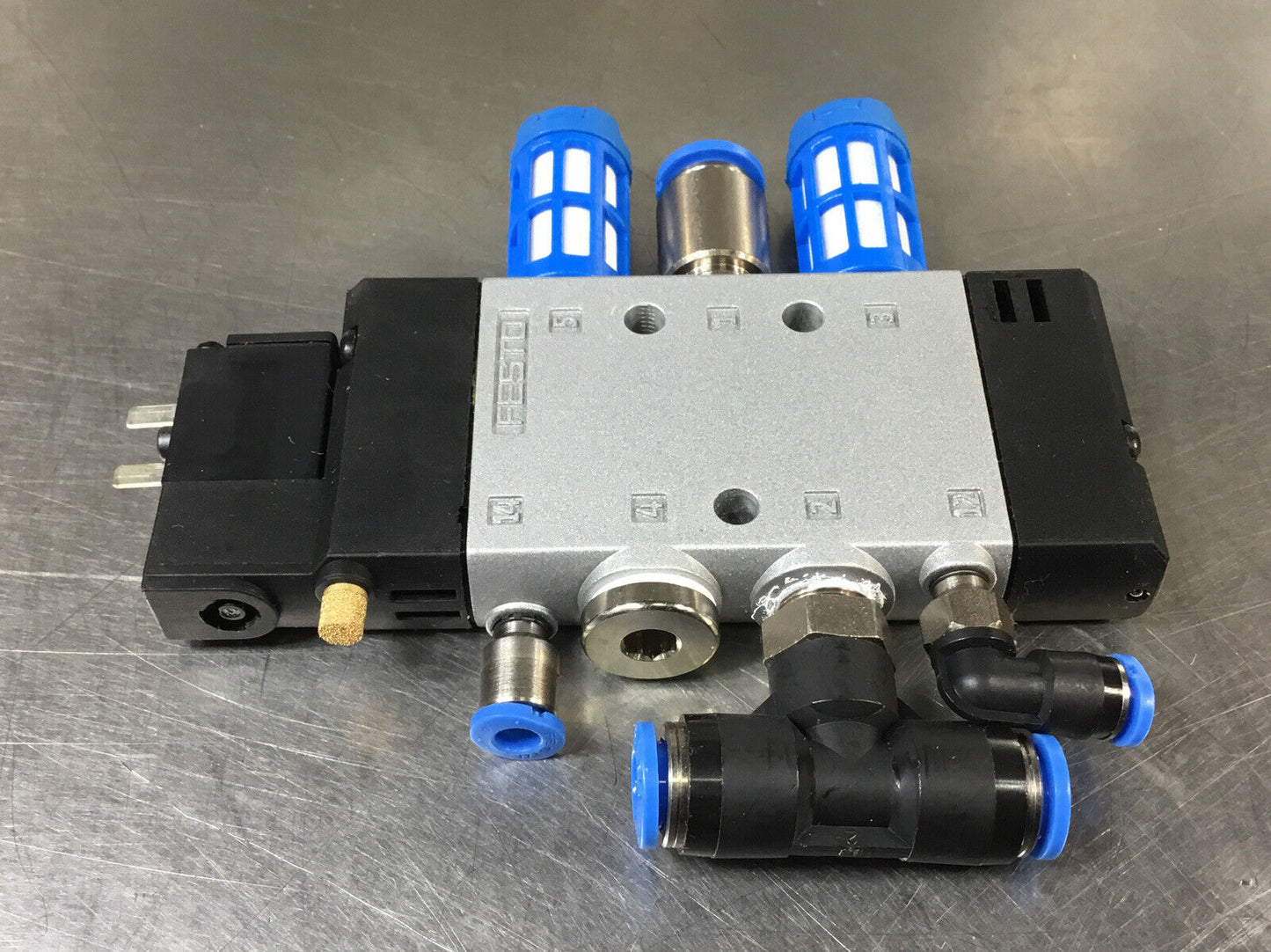 FESTO CPE14-M1BH-5LS-1/8 196942 Solenoid Valve 6B