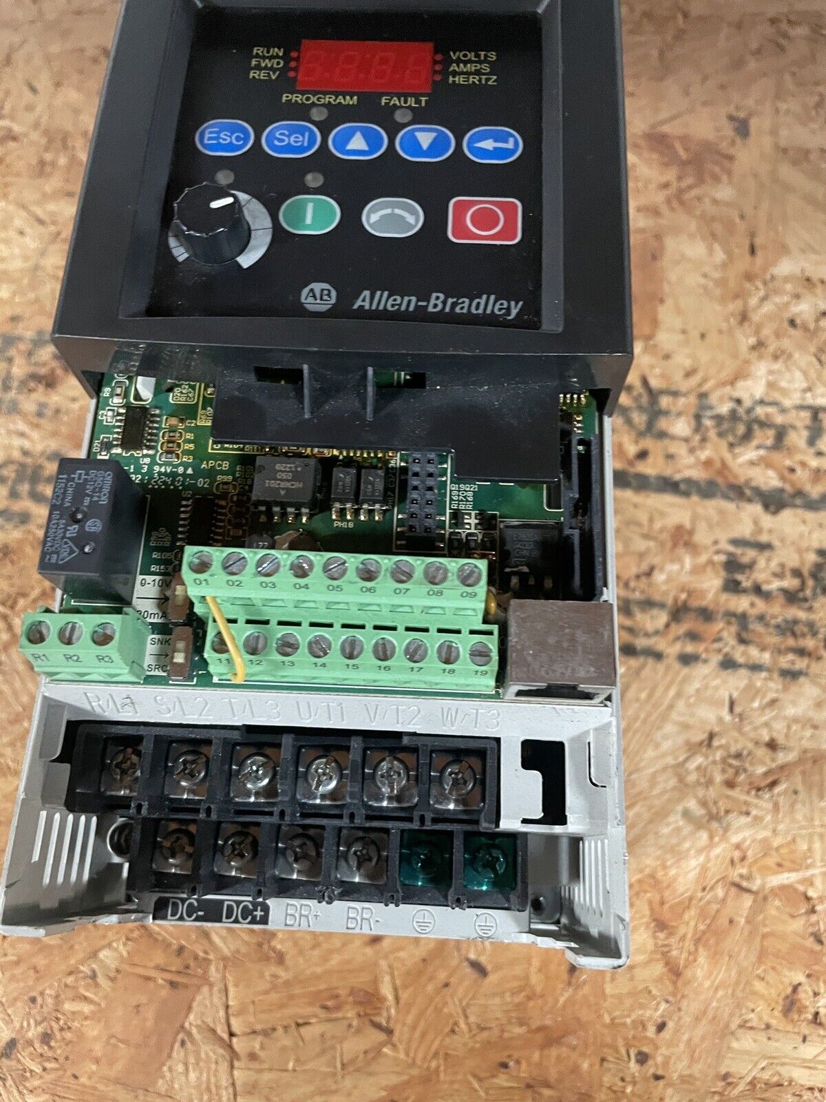 Allen Bradley Powerflex 40 22B-D1P4N104 Ser A 3 Phase Drive LOC-2D