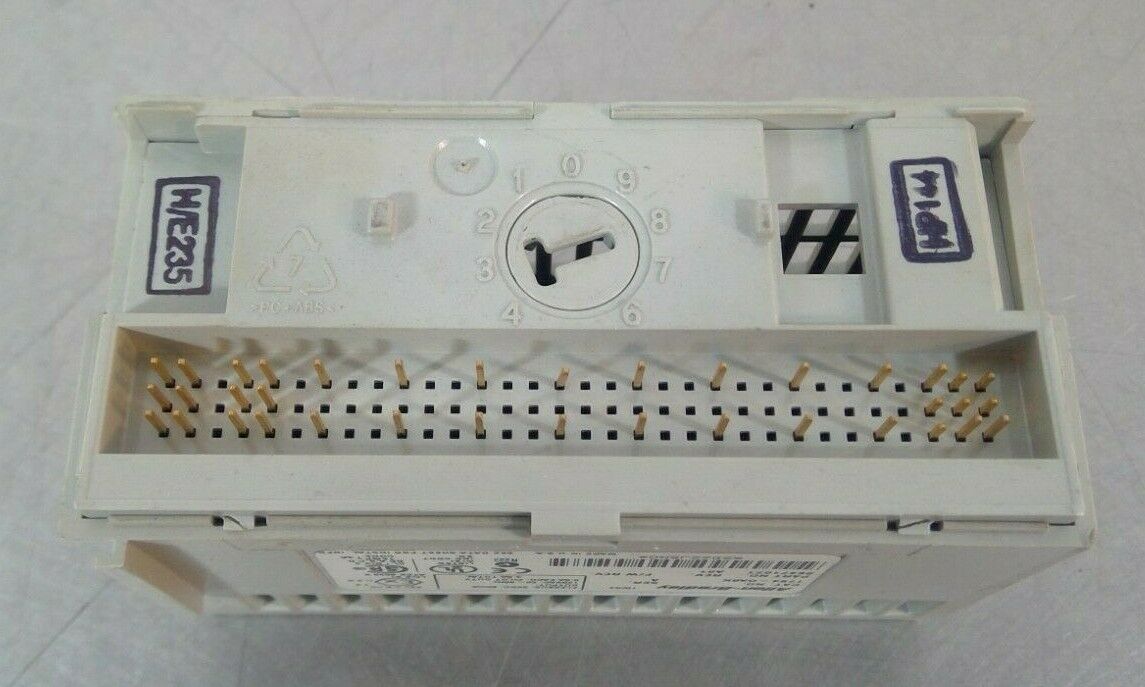 Allen-Bradley - Flex I/O 1794-0A8K Series A - 120VAC Output Module 3D-19