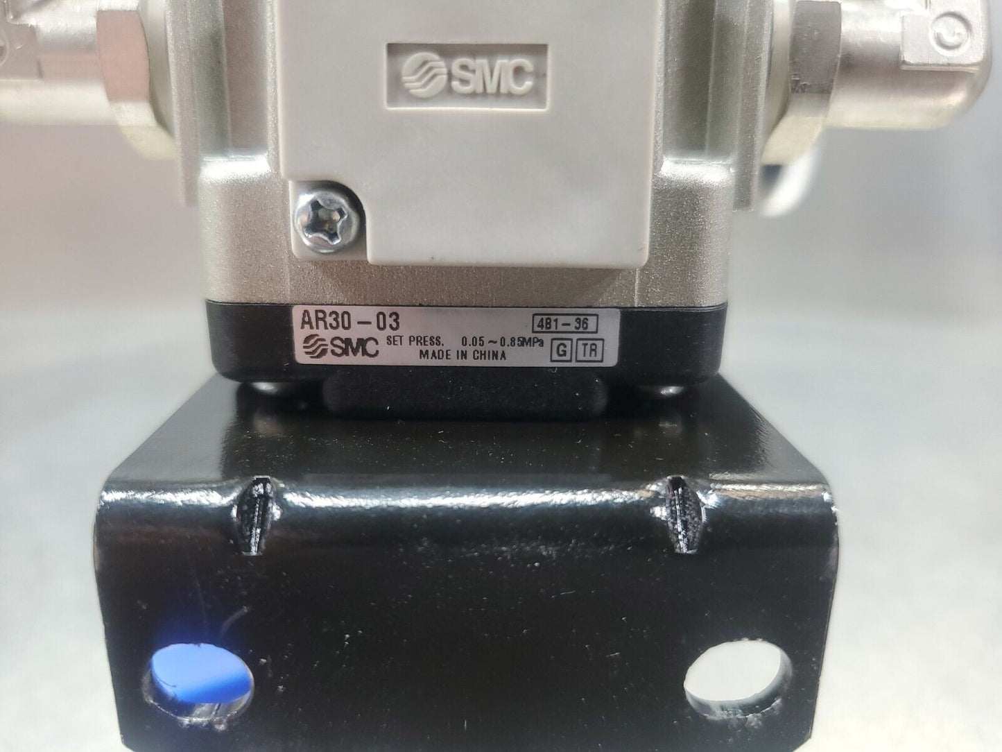 SMC AR30-03 PNEUMATIC REGULATOR (SET PRESS. 0.05~0.8MPa) 6D-13
