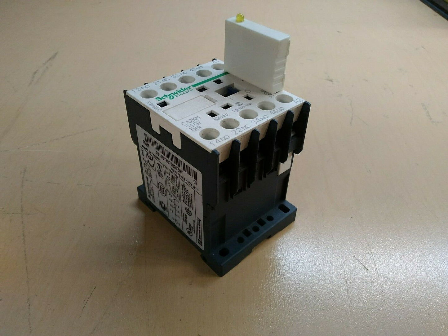 SCHNEIDER ELECTRIC CA2KN31G7 W/ LA4KE1FC 4D