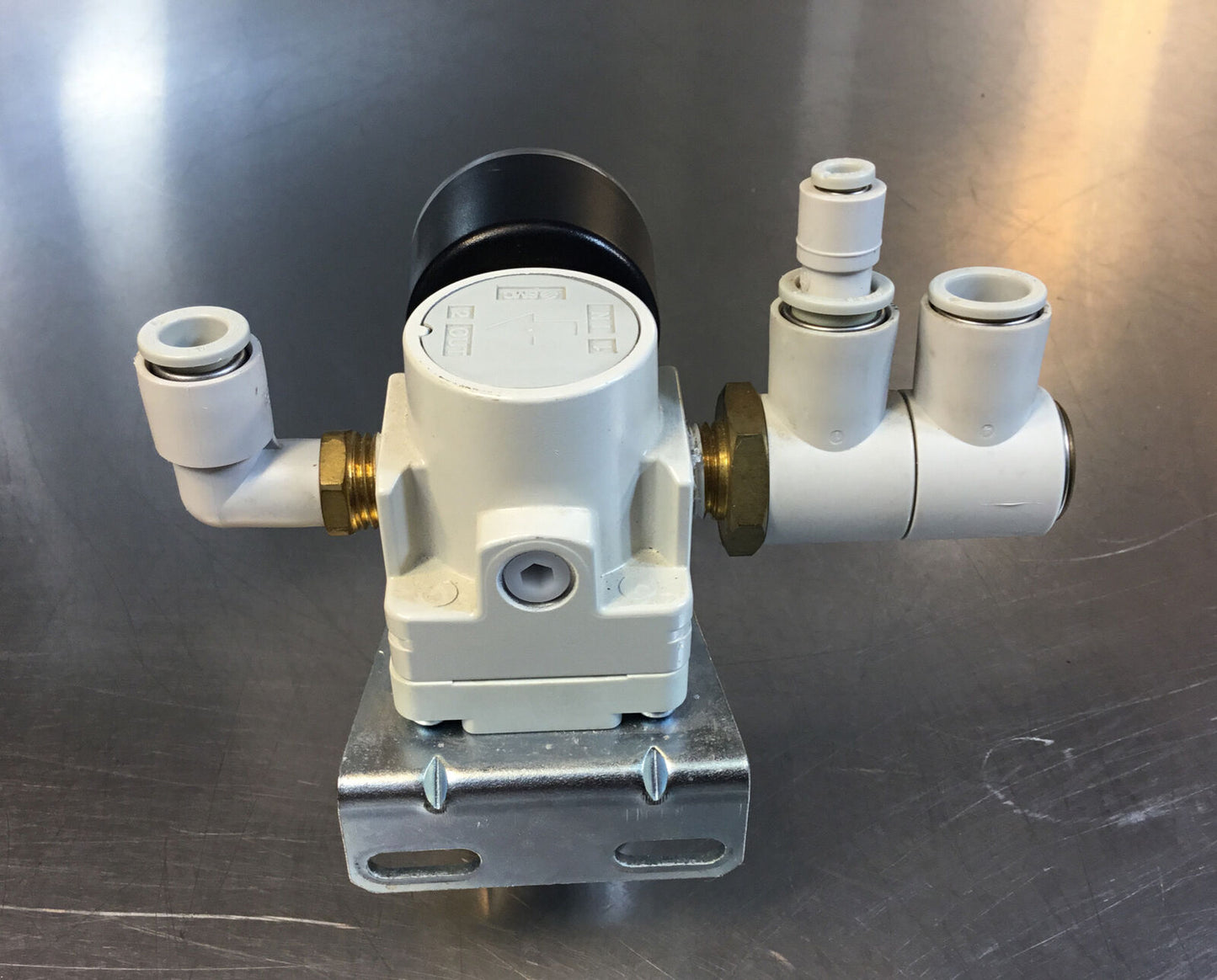 SMC AR20-02B-1-A Pneumatic Regulator 6B
