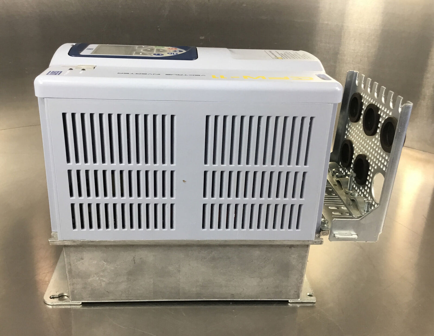 WEG CFW-11 VFD Variable Frequency Inverter 0-300Hz 3PH NACFW110007B20N1Z 1C