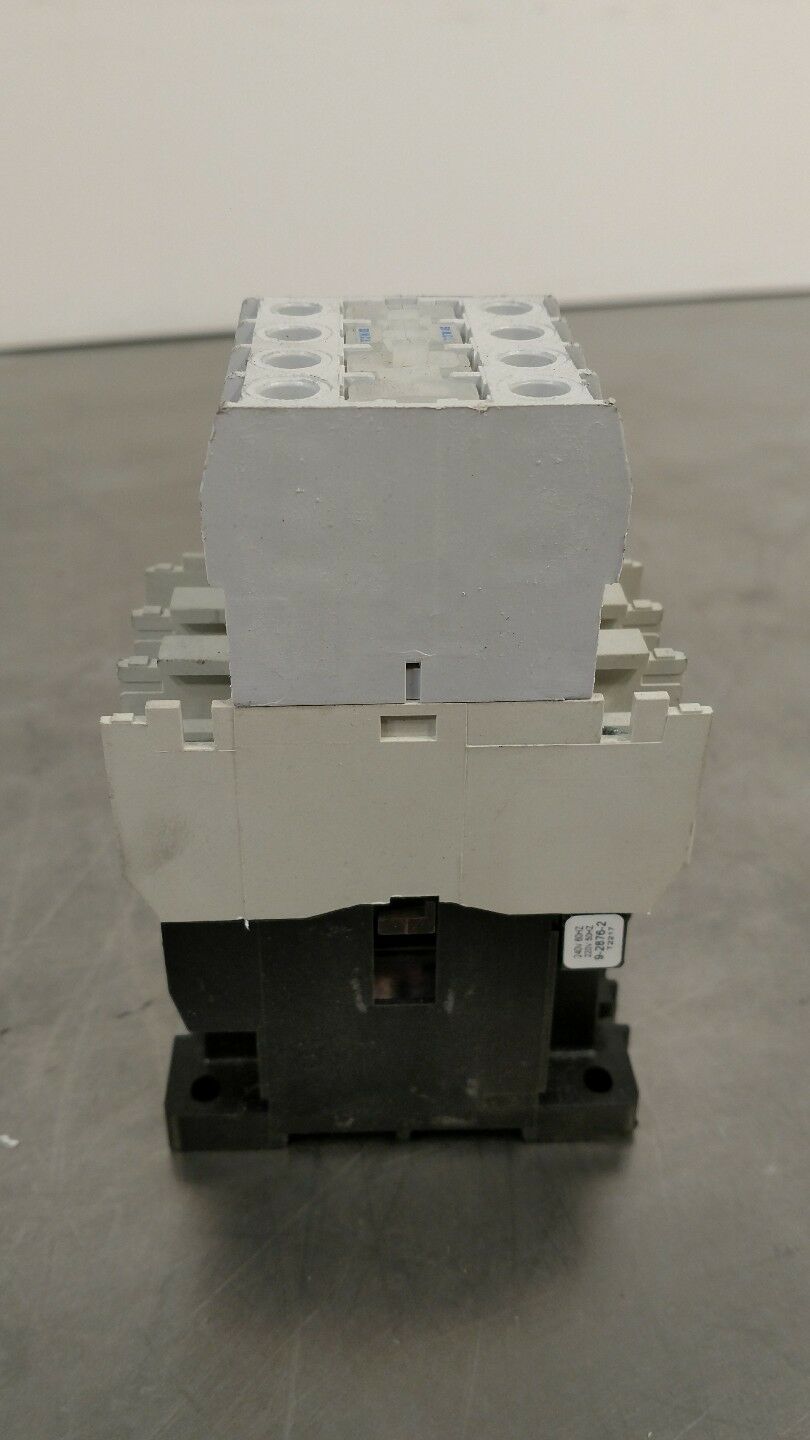 EATON CUTLER-HAMMER C320KGT8 AUXILIARY CONTACTS 240V COIL SERIES A2 4E-12