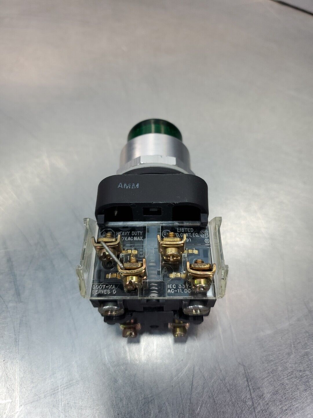 Allen Bradley 800T-PT16 Series T Pushbutton, 120 V 50/60 HZ. 4E-20