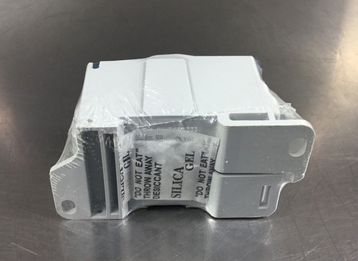 ERICO 569050 Distribution Block UD 400A 4E-16