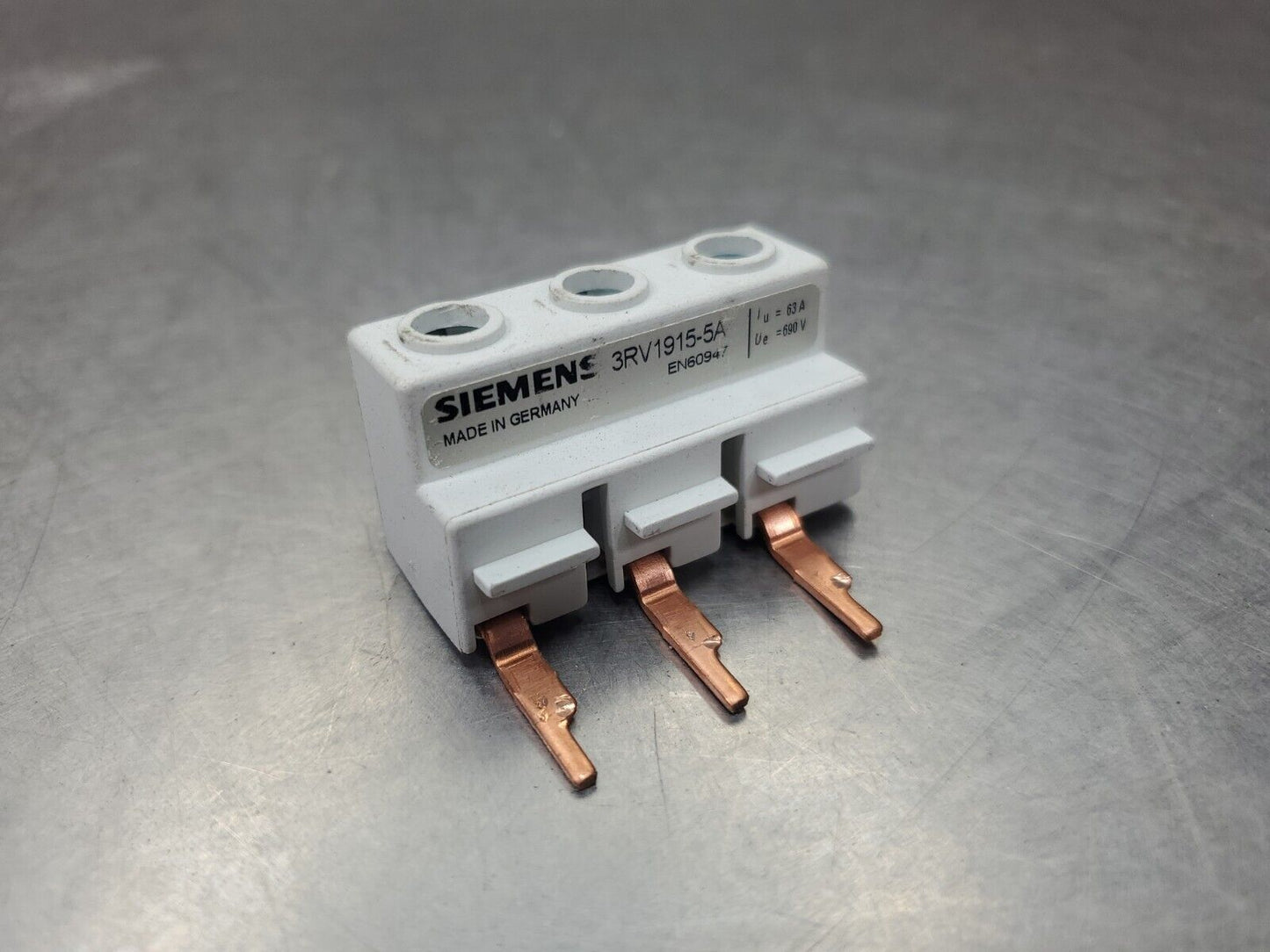 Siemens 3RV1915-5A 3Pole Bussbar 63A, 690V. 4C-1