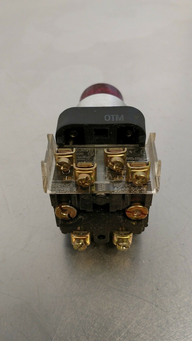 Allen Bradley Push Button 800T-PT16 Red Illuminated Switch 5A