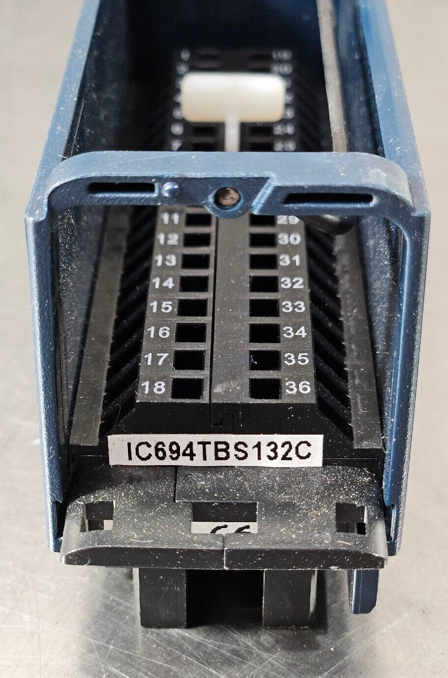 GE FANUC IC694TBS132C Module Loc 3C-8