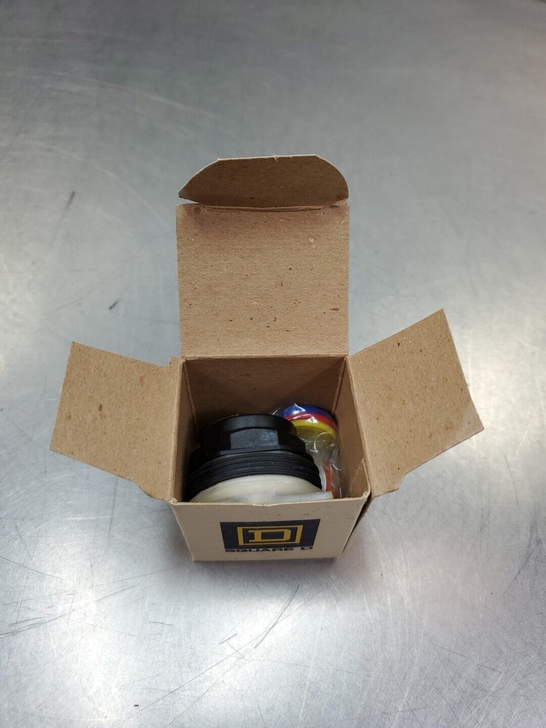 Square D 9001SKR1U Ser. H Universal PushButton w/Full Guard. 4B-25