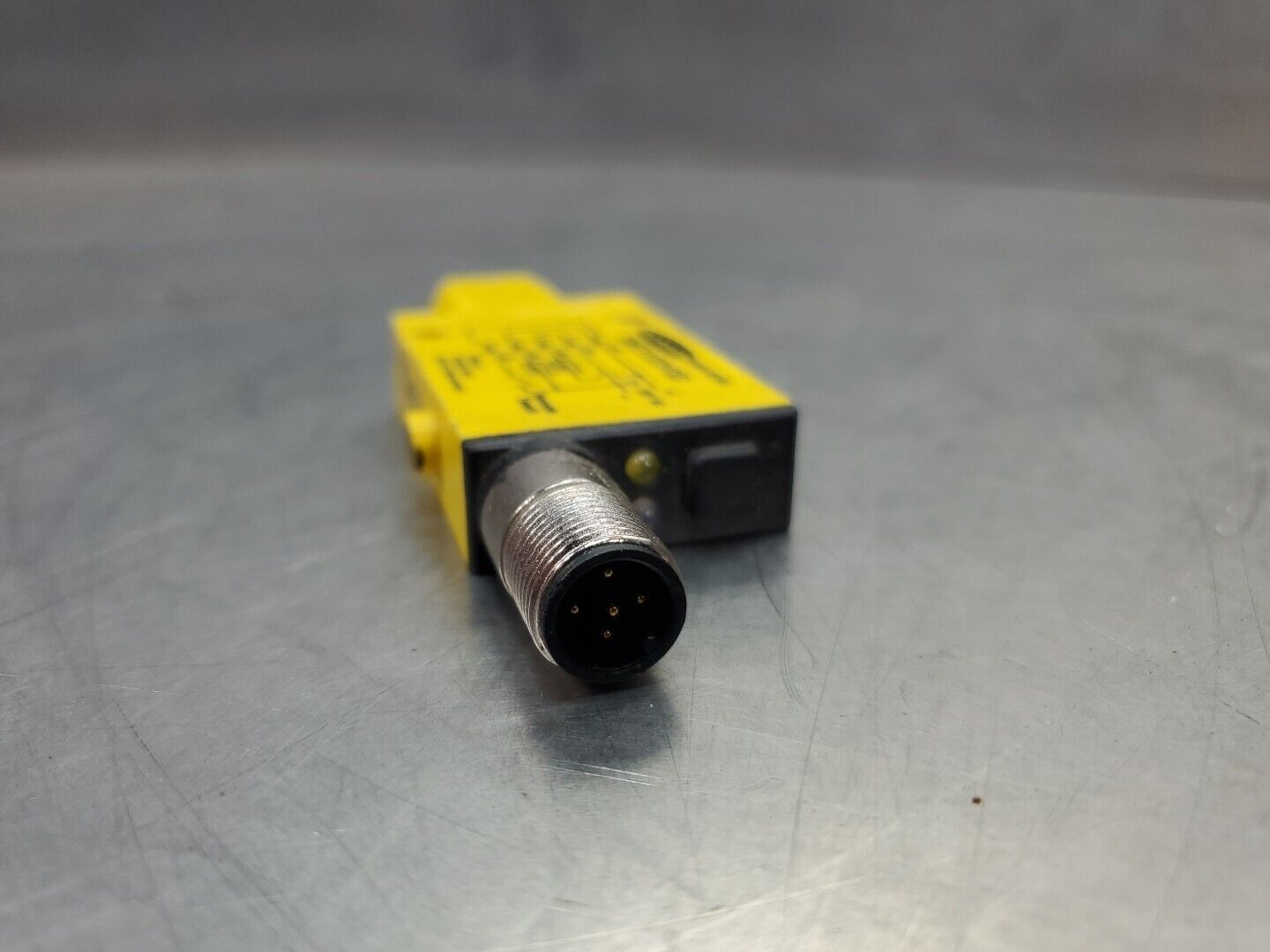 Banner Mini-Beam SME312DVQD Photoelectric Sensor - No Ring Nut. 5D-1