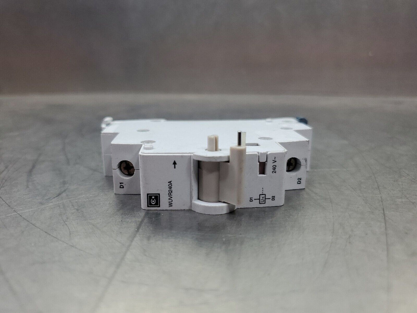 CUTLER-HAMMER WUVR240A Side Mount 240V Undervoltage Contactor. 4E-11