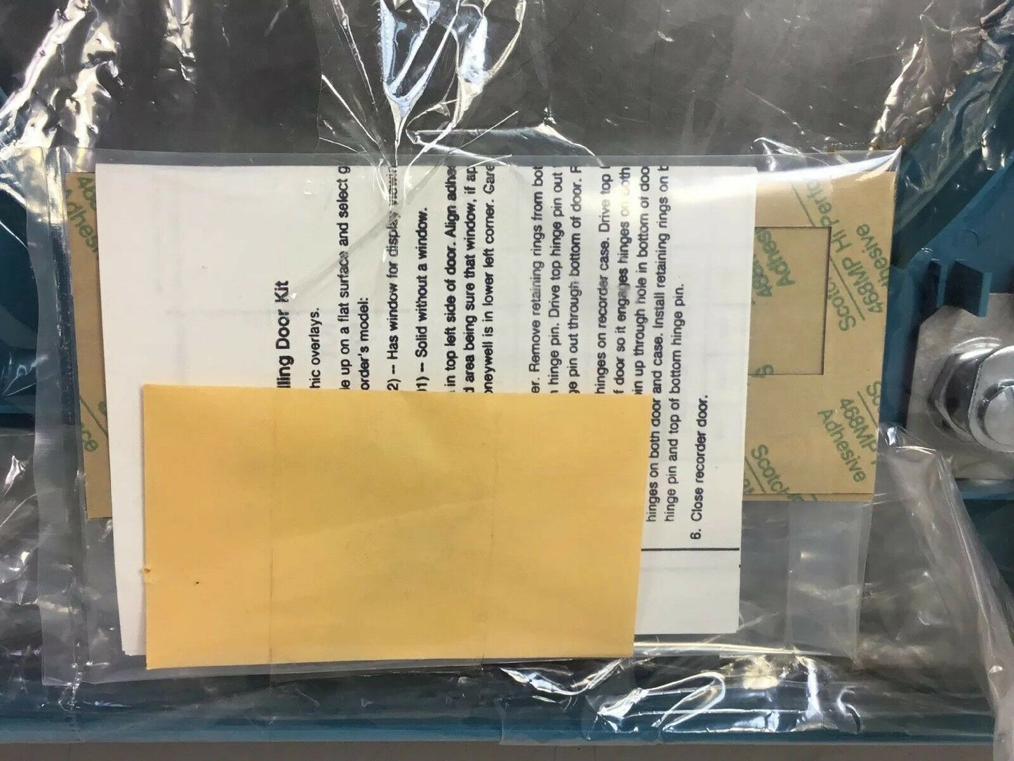 Honeywell 30755825-503 Door W/Lock & Glass Win. Blue. 5C