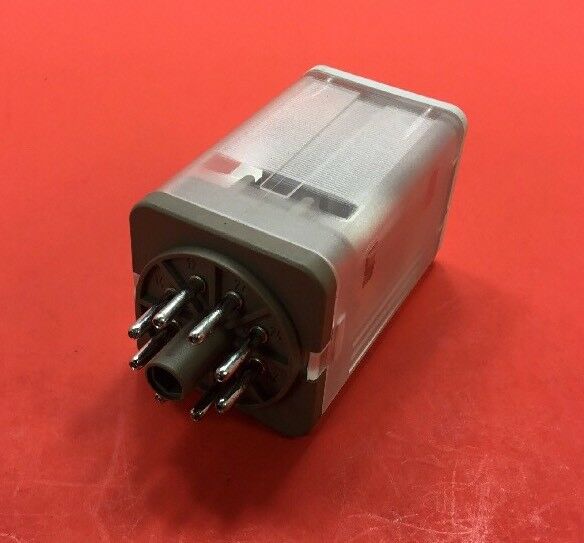 700HA32Z24 Allen Bradley Relay 24VDC Series C 10A 4B