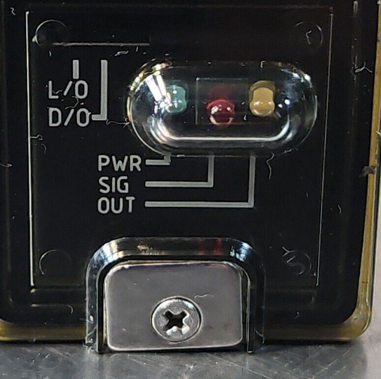 Banner Q45BW22RQ Photoelectric Sensor. 6D-14