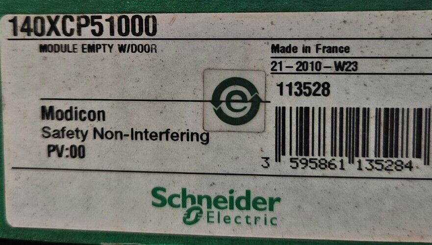 Schneider 140XCP51000 TSX Quantum Empty Module w/door. Loc3B-31