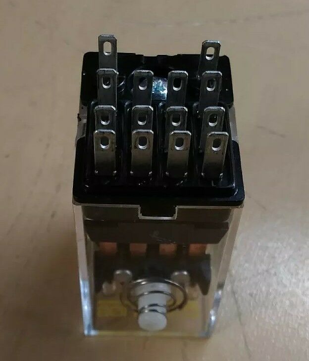 SQUARE D RELAY 8501 RS14M1P14V14 Ser C 5D