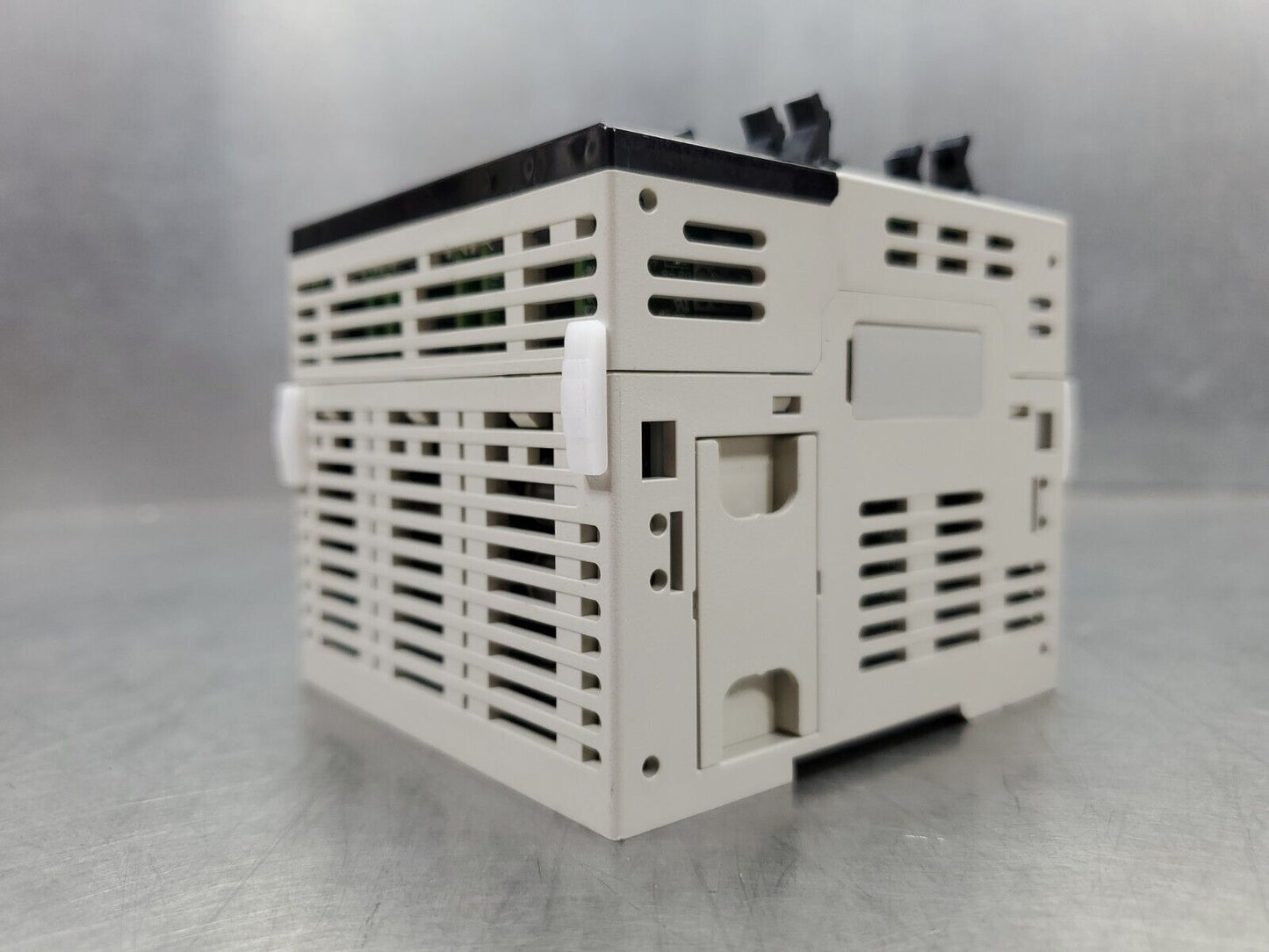 Mitsubishi FX3UC-96MT/D 24VDC Programable Controller Module. 3D-27