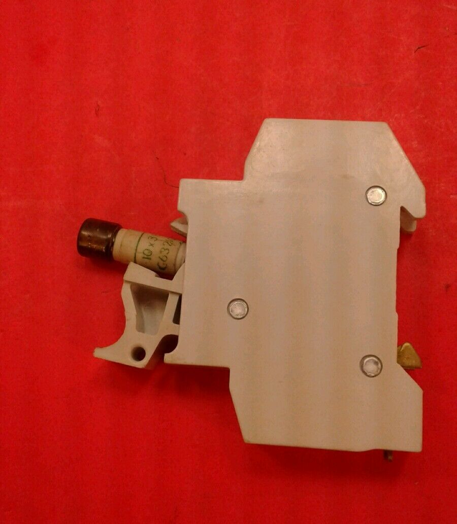 LEGRAND 01127 FUSE HOLDER 32A 380V. 4A
