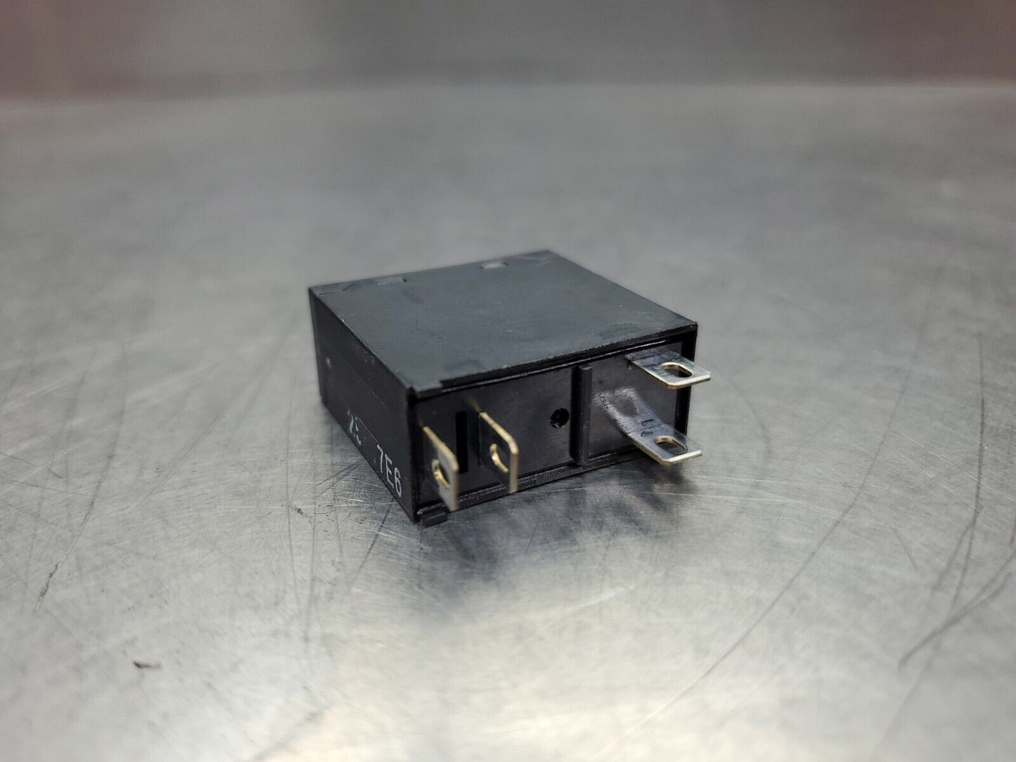 OMRON G3R-ODX02SN 2A 5-28VDC RELAY. 4D-26
