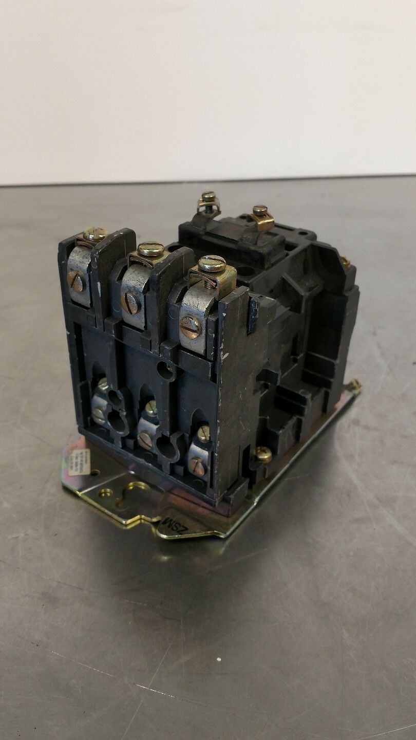 Allen Bradley 500F-A0D930 Series B Contactor Motor Starter 4E-10