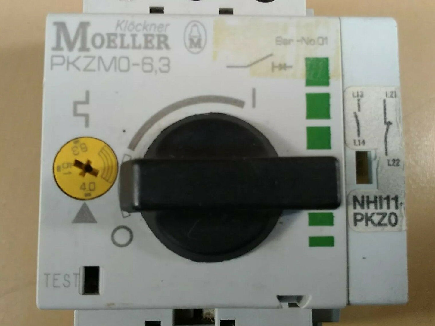MOELLER PKZMO-6,3 MANUAL MOTOR STARTER PROTECTOR w/ NHI11-PKZ0 3D-1