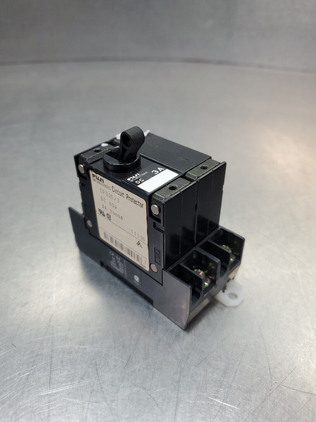 Fuji CP 32E/3 60VDC 3A Circuit Protector. 4E-24