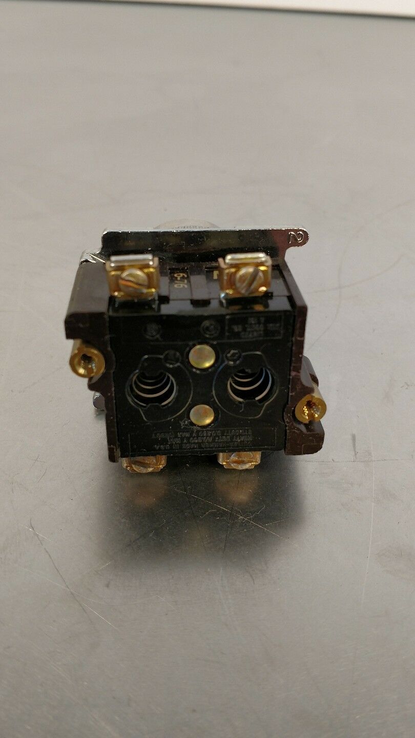 CUTLER-HAMMER 10250T Black PushButton 5A