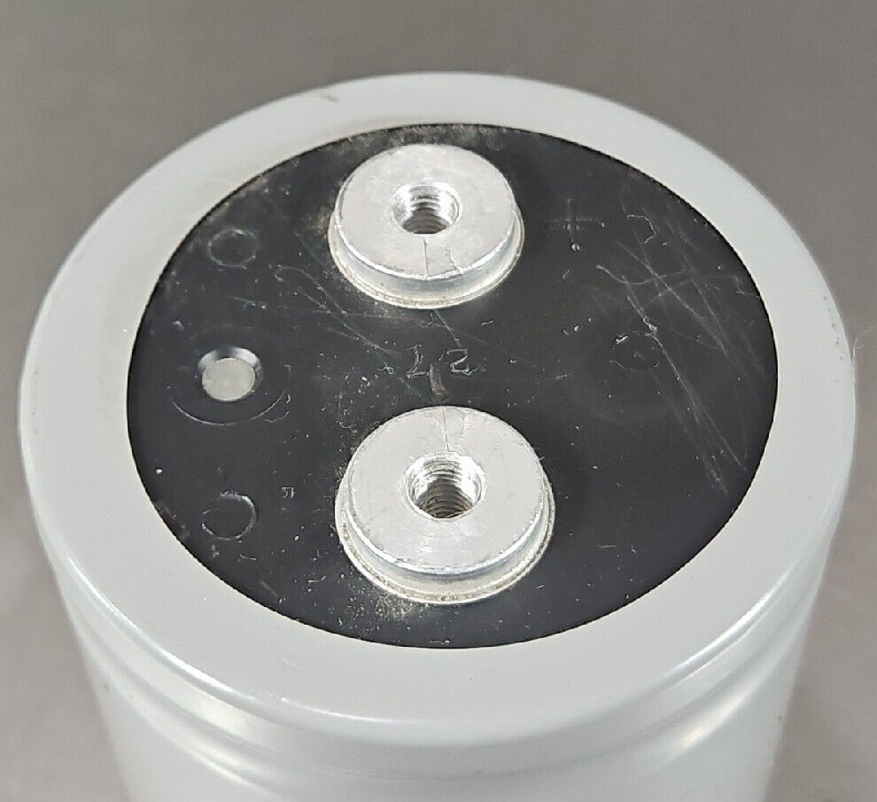 Mepco/Centralab 3186GD272T400DPA1 Capac 2700 UF 400VDC 362900856699. Loc 4A-27