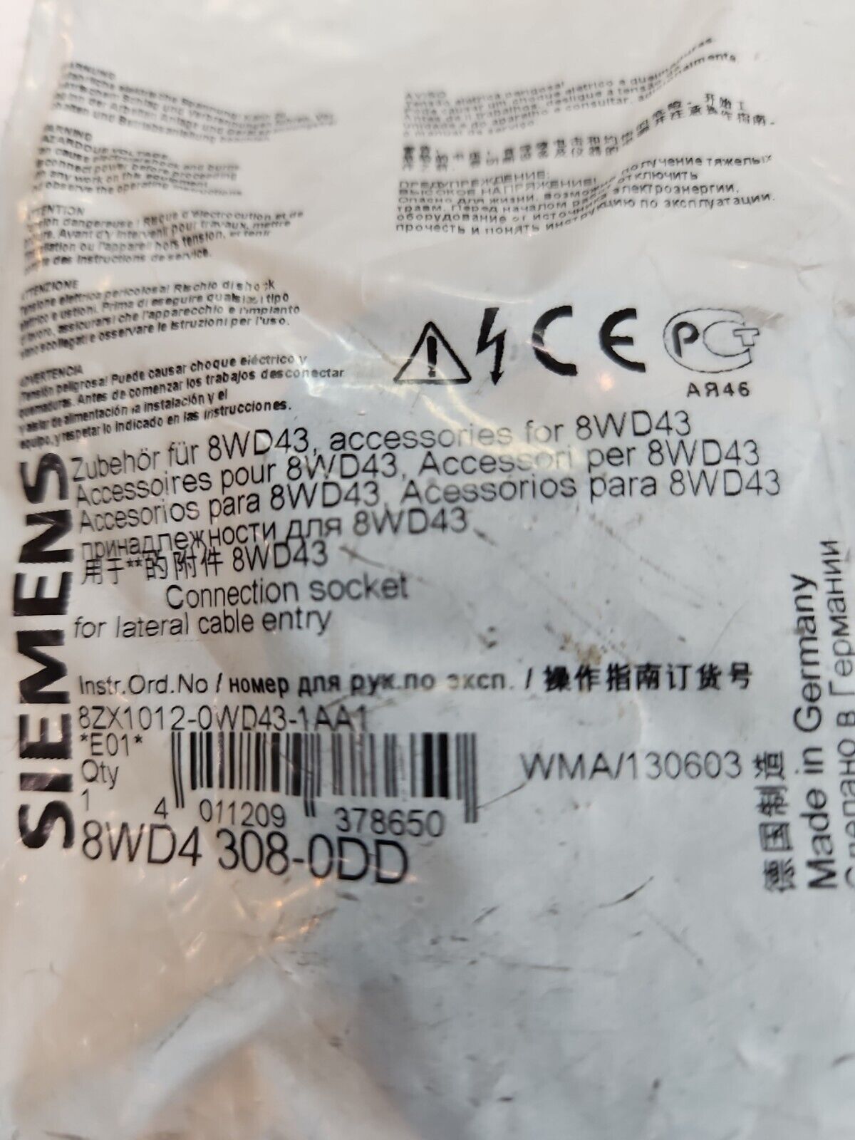 Siemens 8ZX1012-0WD43-1AA1 Connection Socket W/Lateral Cable Entry Loc 3E-17