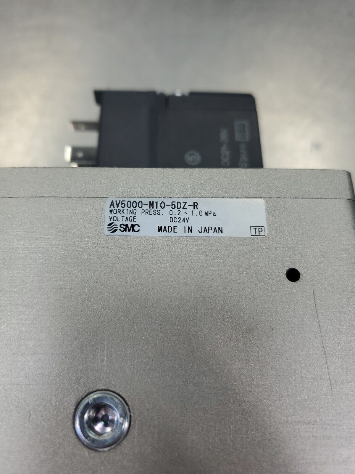 SMC AV5000-N10-5DZ-R 0.2-1.0 MPa 24VDC Electronic Valve. 6E