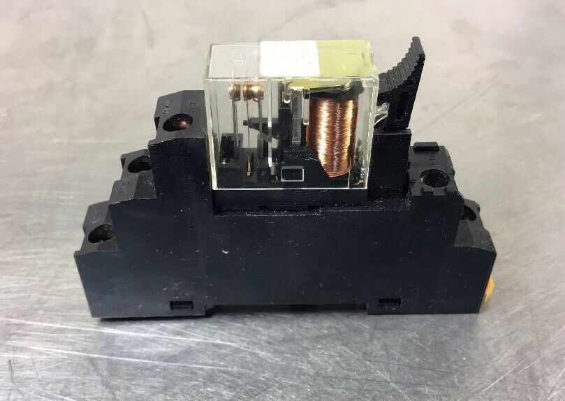 Allen Bradley 700-HK36Z24 Relay w/ 700-HN121 /A Base Socket 10A 250VAC. Loc4A