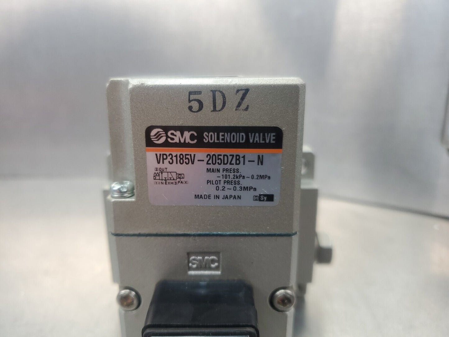 SMC VP3185V-205DZB1-N (Main Press. 101.2kPa~0.2MPa) Solenoid Valve. 6D-10