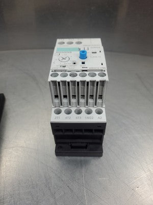 SIEMENS 3RB2016-1PB0 SOLID STATE OVERLOAD RELAY w/3RB2913-0AA1 MODULE      4E-51