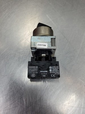 Siemens 3SB3400-0B Contact Block Rotary Switch.                            4A-39