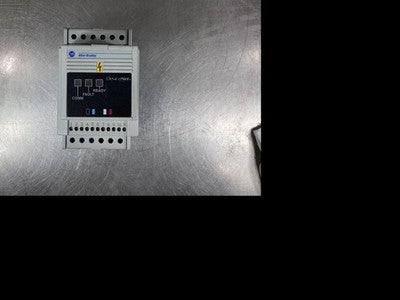 Allen-Bradley 160-BA01NPS1 VFD Drive 0.5HP 0.37kW 380-460V 1.2A