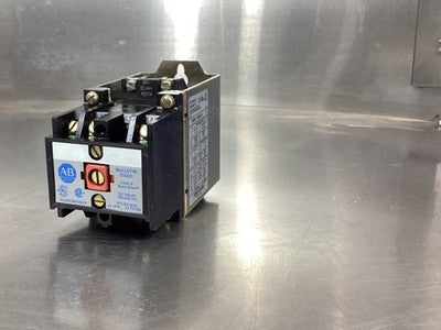Allen-Bradley 700DC-P300Z24 DC Relay 24V DC