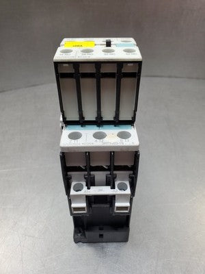 Siemens 3RV1021-0DA10 Motor Starter Assembly w/3RH1921-1FA22