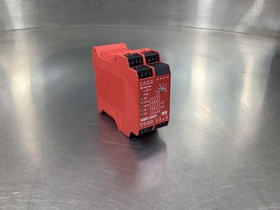 Allen-Bradley MSR138DP Safety Relay 115VAC 440R-M23141