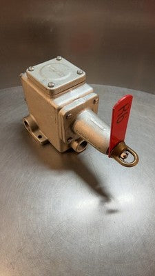 Crouse-Hinds AFU0333 66 Conveyor Control Switch MISSING BACK PIECE