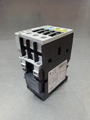 Siemens 3RT1026-1BB40 Contactor w/3RH1921-2EA02 Auxillary Contact