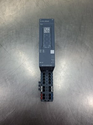 Siemens 6ES7131-6FD01-0BB1 Module w/6ES7193-6BP20-0BB1 Base.               3D-70