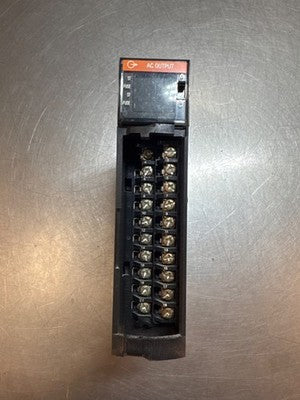 Allen-Bradley 1756-OA16/A AC Output Module 16PT (MISSING TERMINAL COVER)