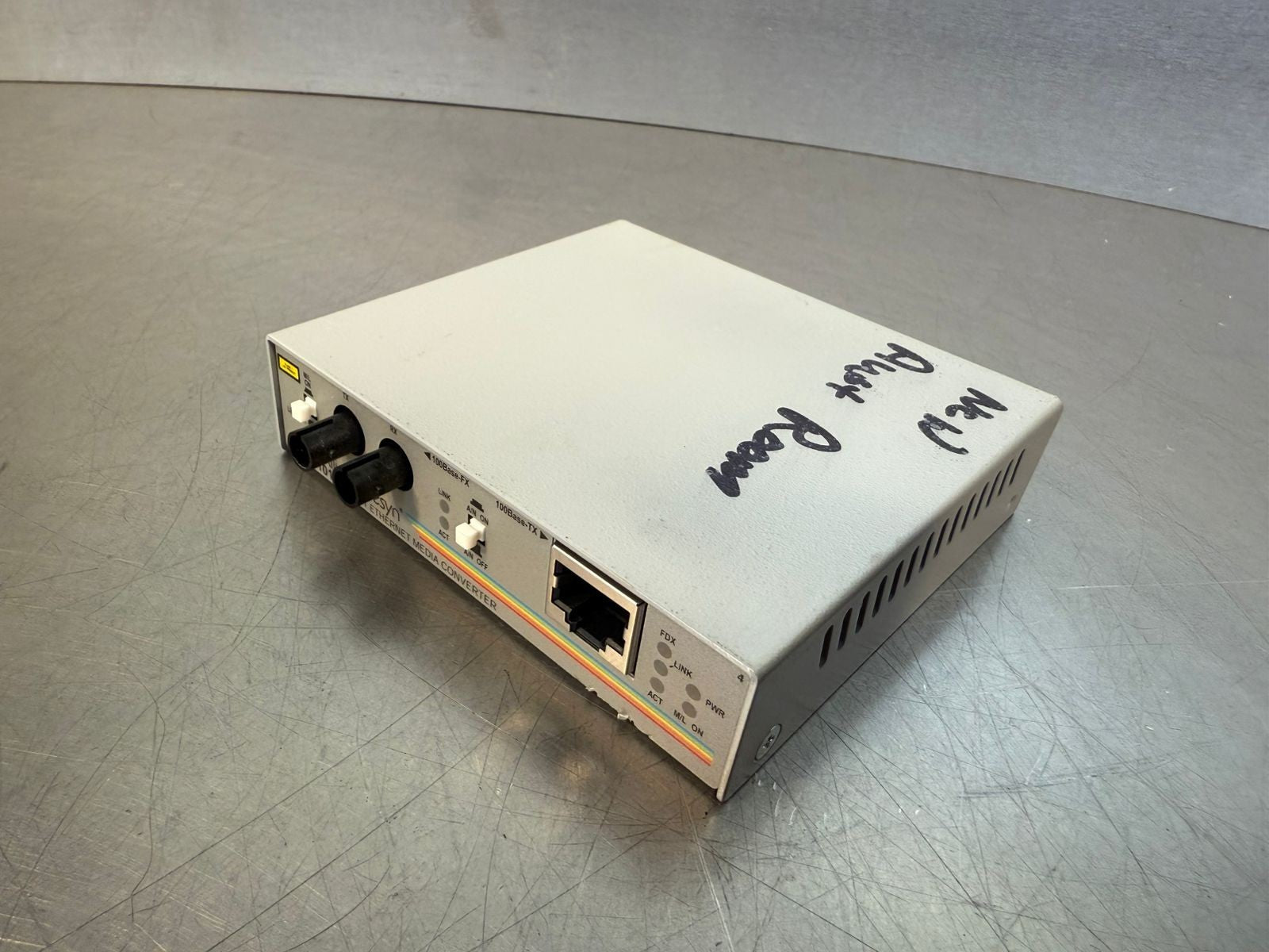 Allied Telesis AT-MC101XL Fast Ethernet Media Converter            (3.2.4)