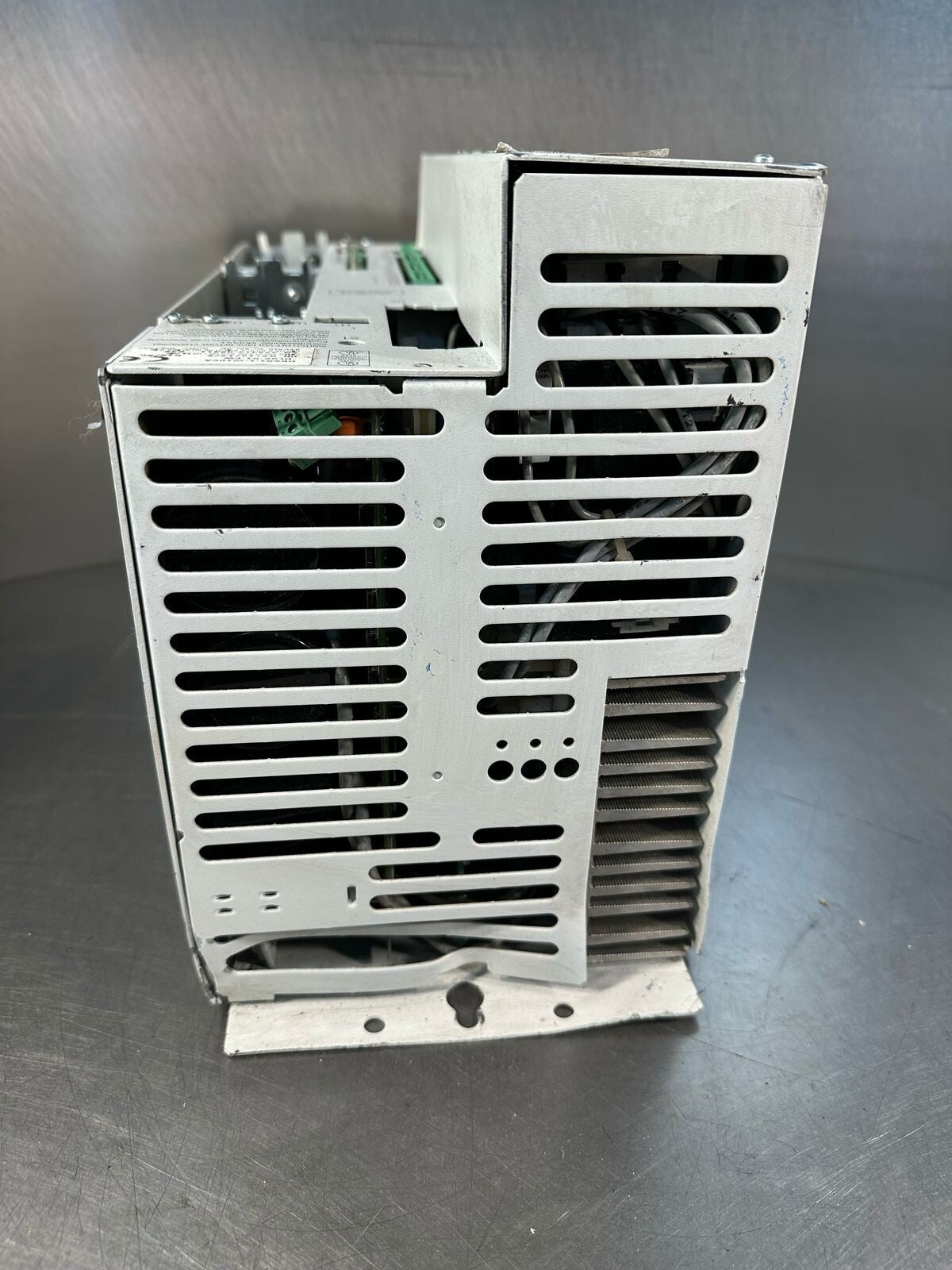 Indramat DKS01.1-W100A-DL08-01-FW DKS DIGITAL SERVO DRIVE           (2.5.3)