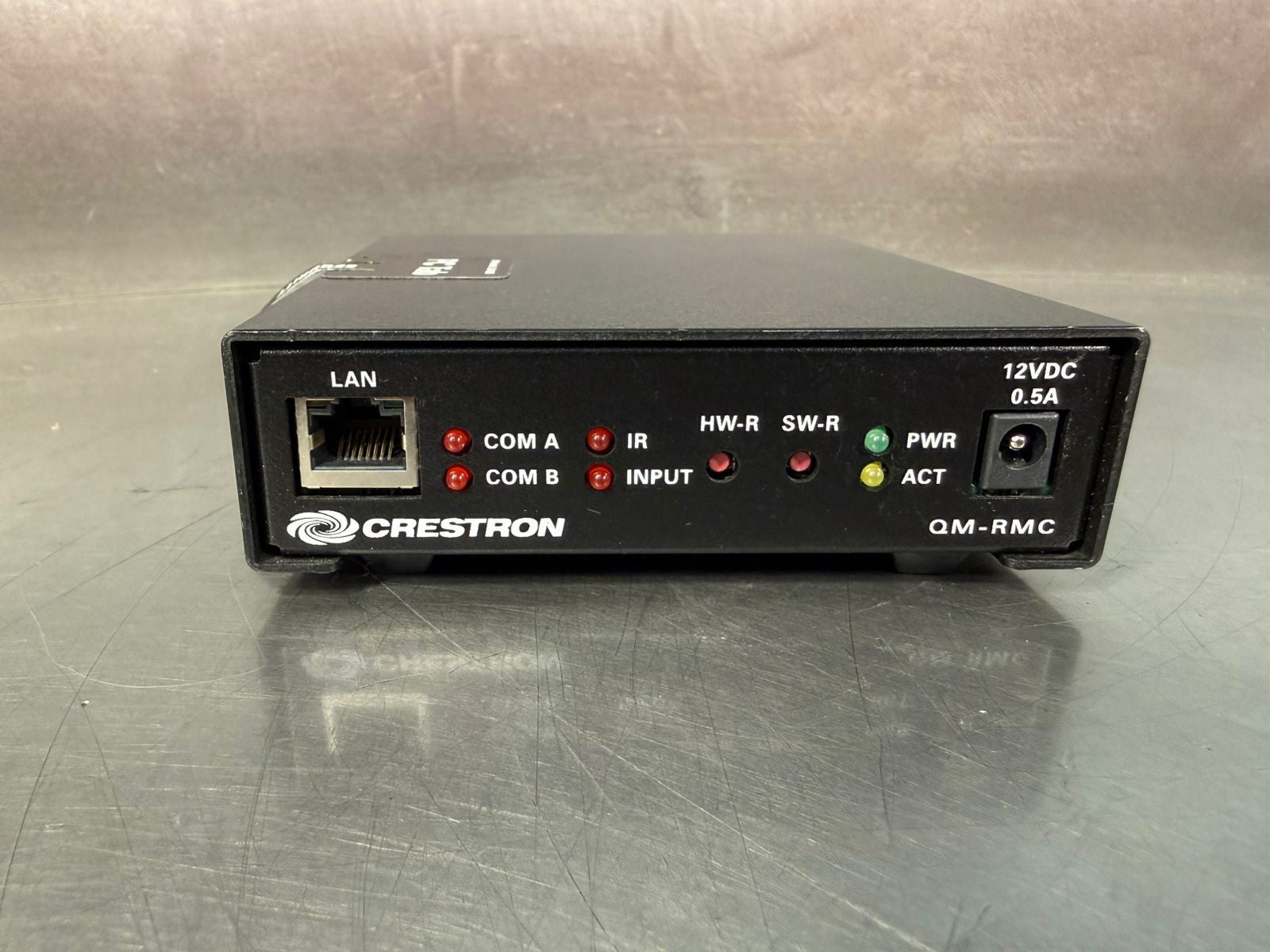 Crestron QM-RMC Room Media Controller, 6001898  12Vdc 0.5A         (3.2.1)