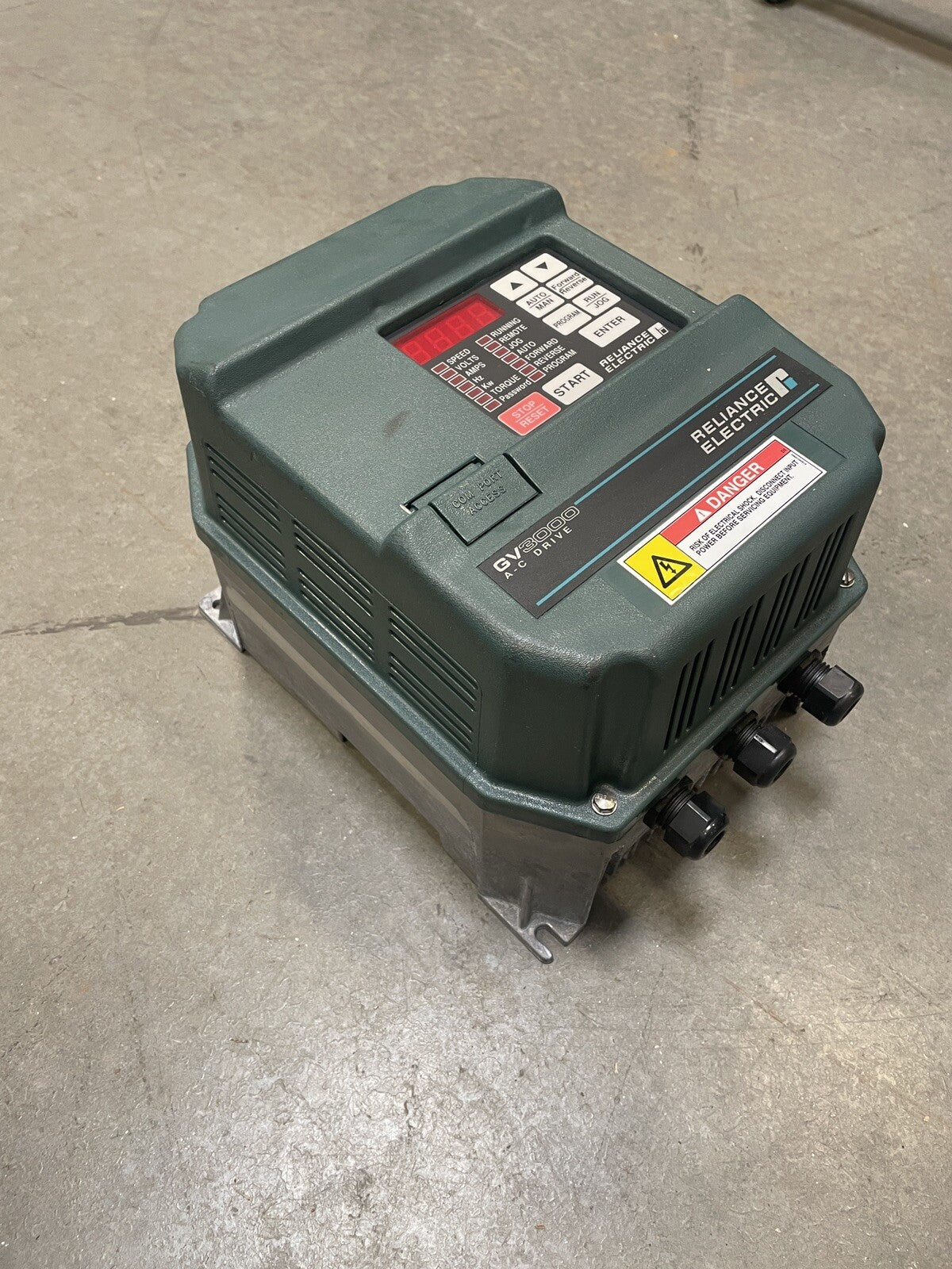 Reliance Electric GV3000  3 HP/2.2kw M/N 3V4151 Vector Inverter 380 VAC  @1A