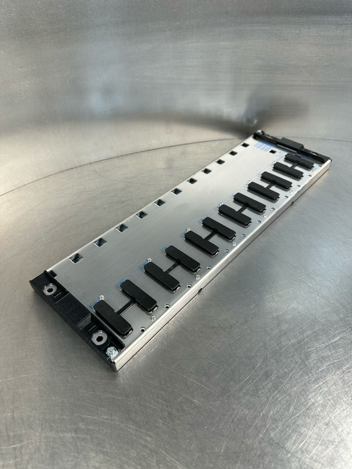  Schneider TSX-RKY12  12 Slot Extension Rack      (8.5.3)