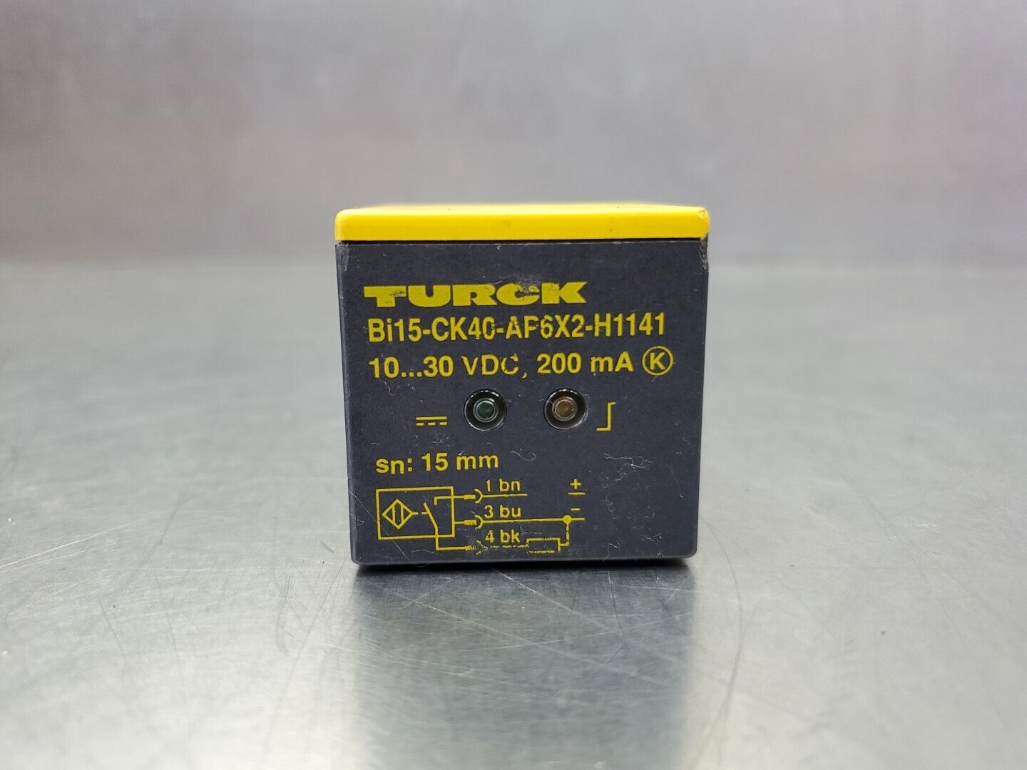 TURCK Bi15-CK40-AP6X2-H1141 10-30VDC Proximity Switch.                        5D