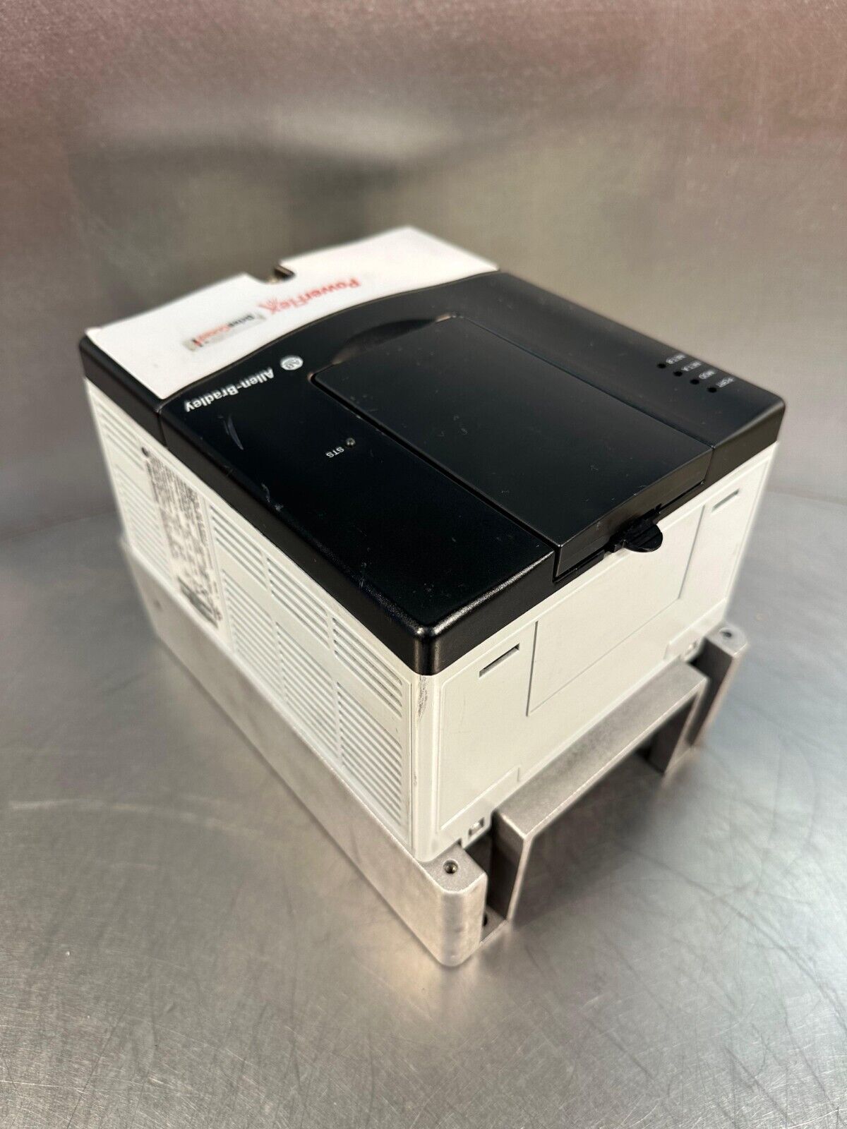 Allen BradleyPowerflex70 20A-D-8P0A3AYNNNC0 Ser.A 3ph 0-400hz  (1c-06)